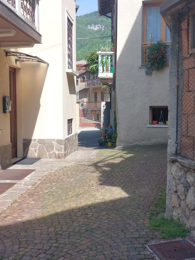 Lägenhet Alloggio Gio' Tignale